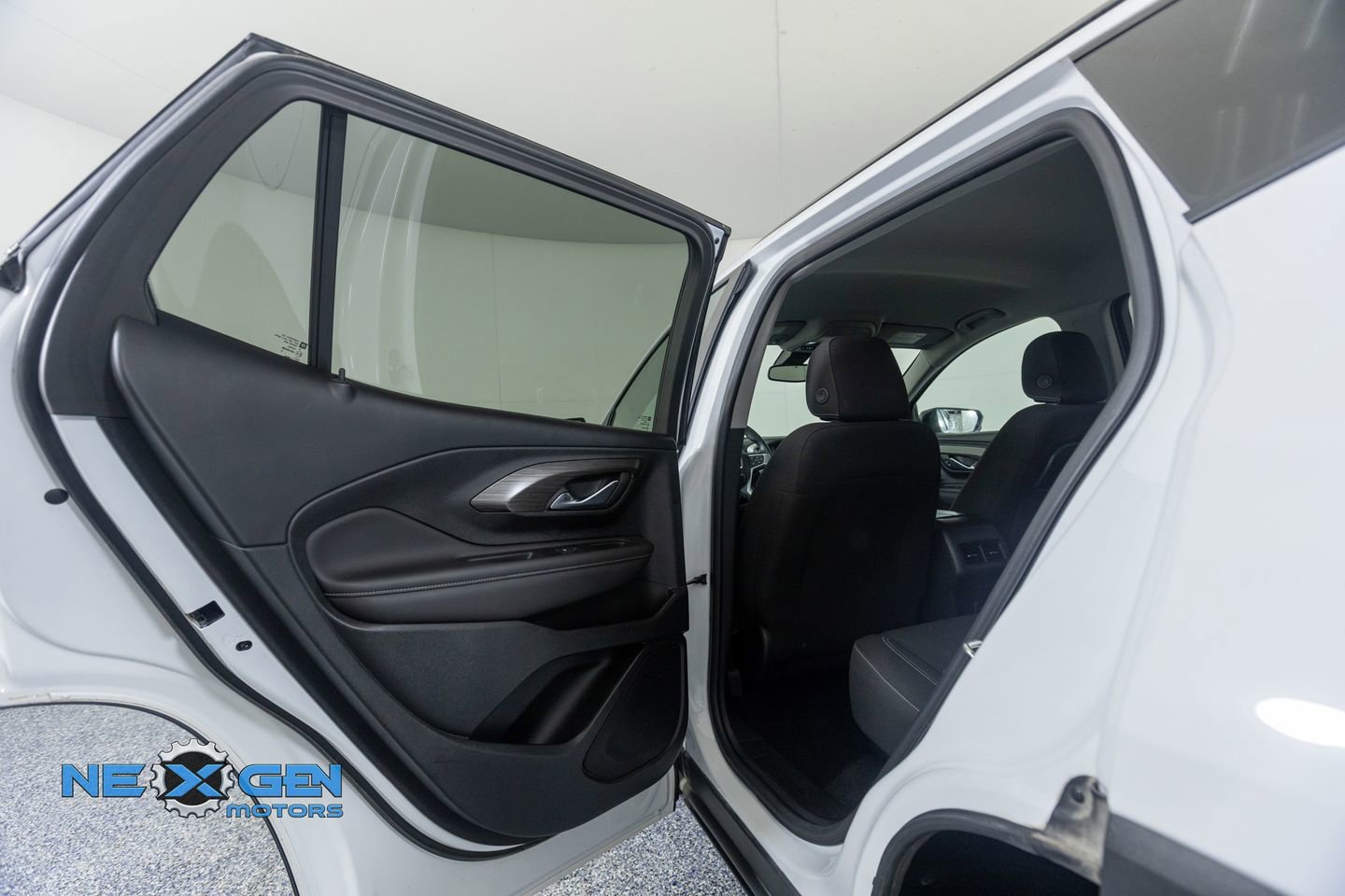 Used 2022 GMC Terrain SLE w/ Driver Convenience Package image 25