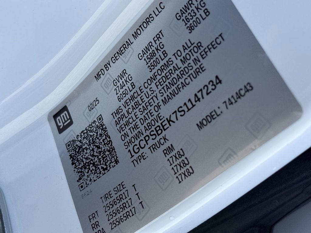 New 2025 Chevrolet Colorado W/T image 33