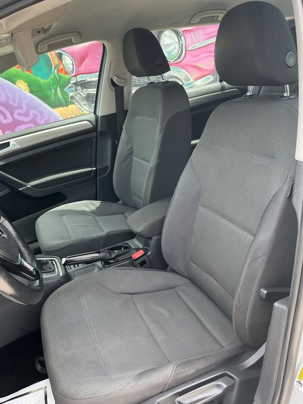 Used 2016 Volkswagen Golf S image 19