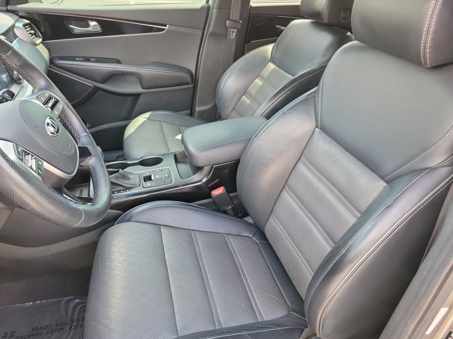 Used 2019 Kia Sorento SX image 13