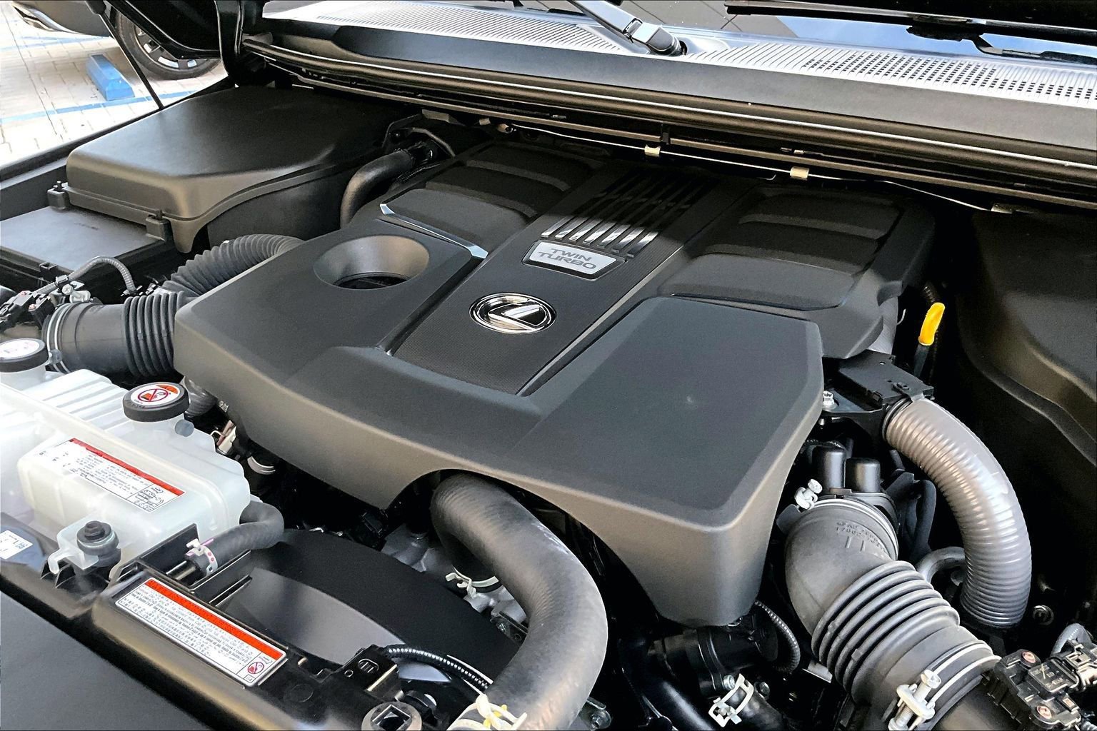 Used 2024 Lexus GX 550 w/ Cold Area Package image 32