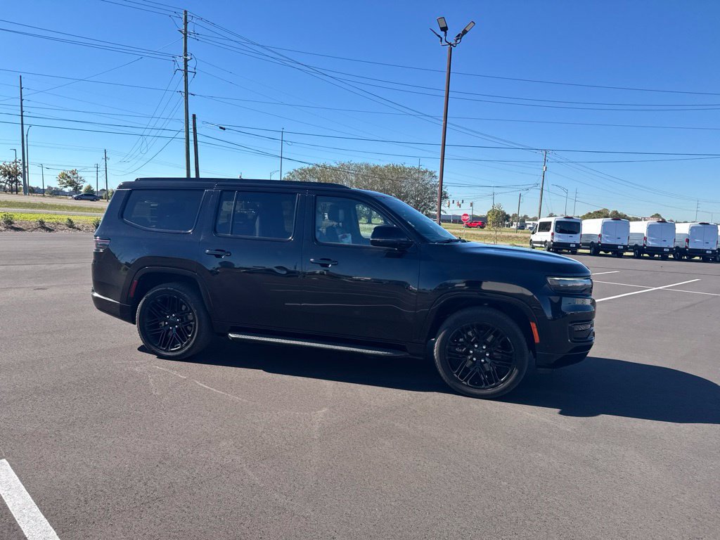 Used 2023 Jeep Wagoneer Series II RWD image 16