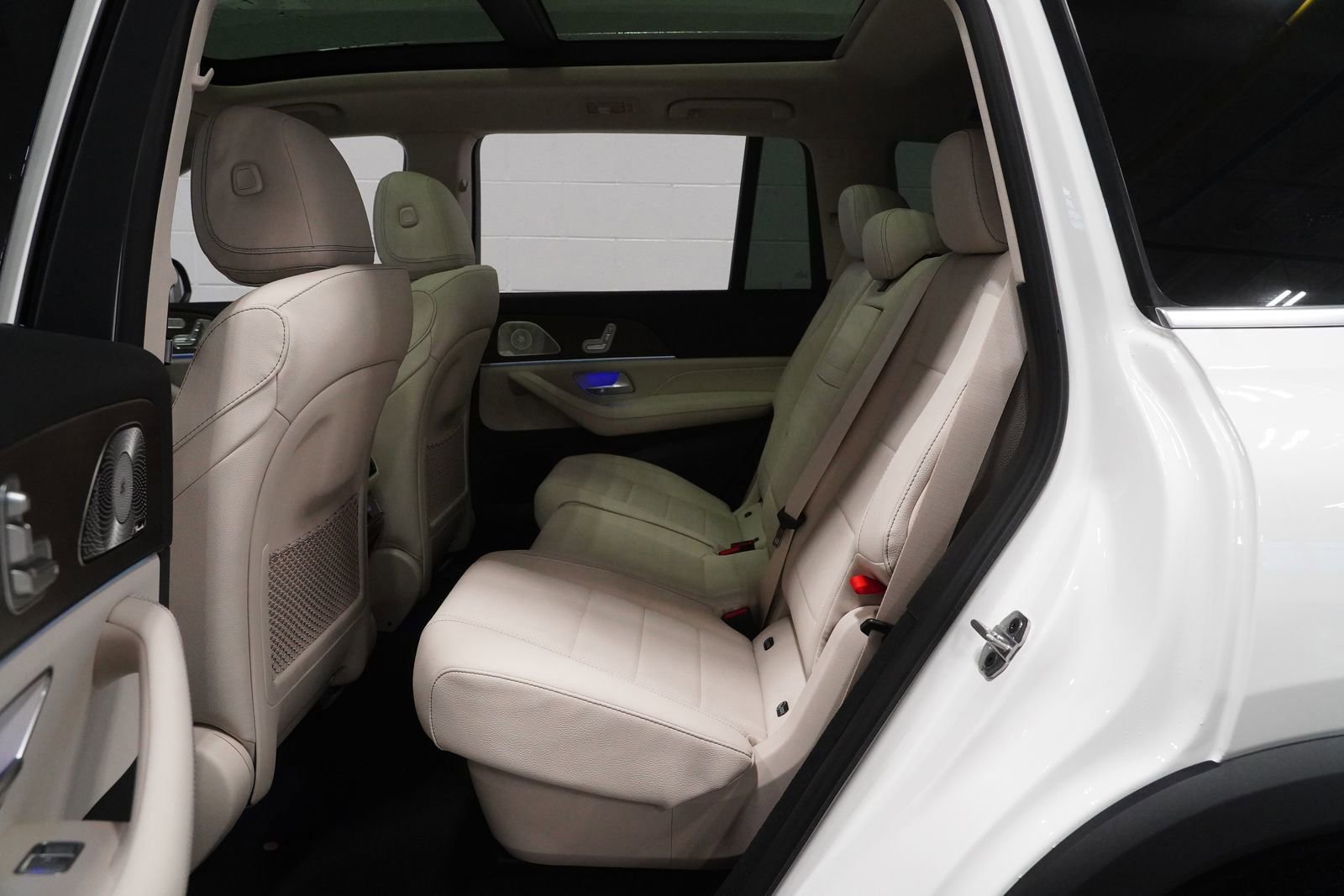 New 2026 Mercedes-Benz GLS 450 4MATIC image 16