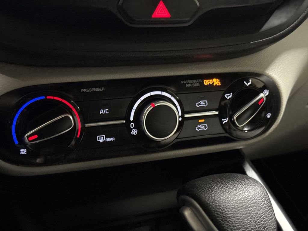 Used 2023 Kia Soul LX FWD image 16