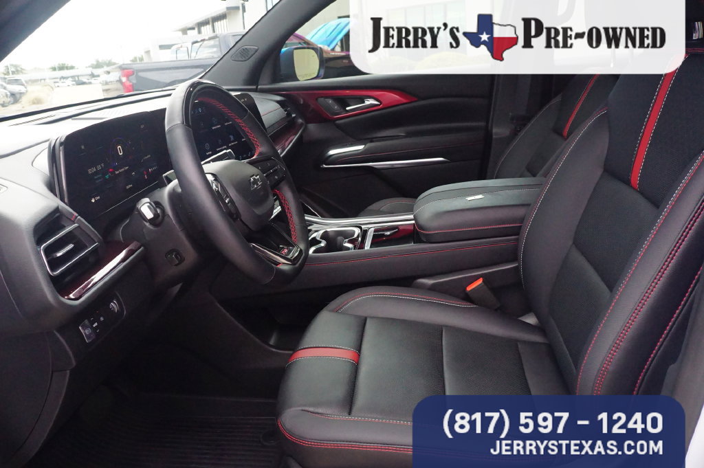 Used 2026 Chevrolet Traverse RS FWD image 18