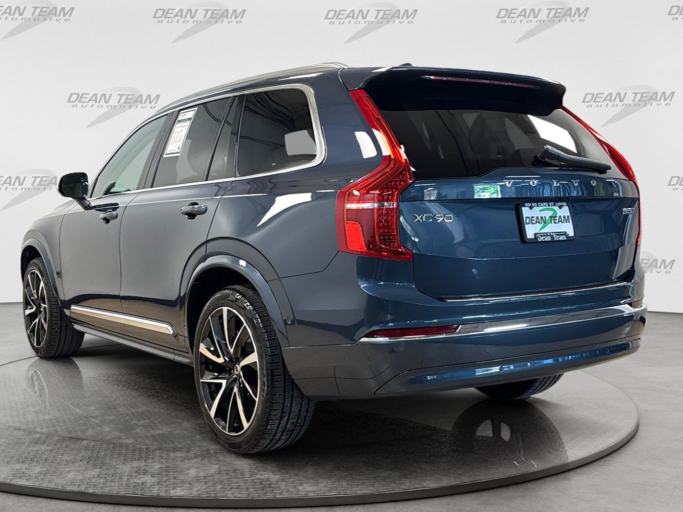 Used 2024 Volvo XC90 B5 Plus w/ Protection Package Premier AWD/4WD image 6