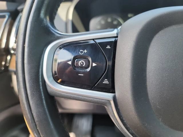 Used 2018 Volvo XC90 T6 Momentum w/ Convenience Package AWD/4WD image 26