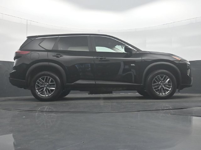 Used 2026 Nissan Rogue SV FWD image 33