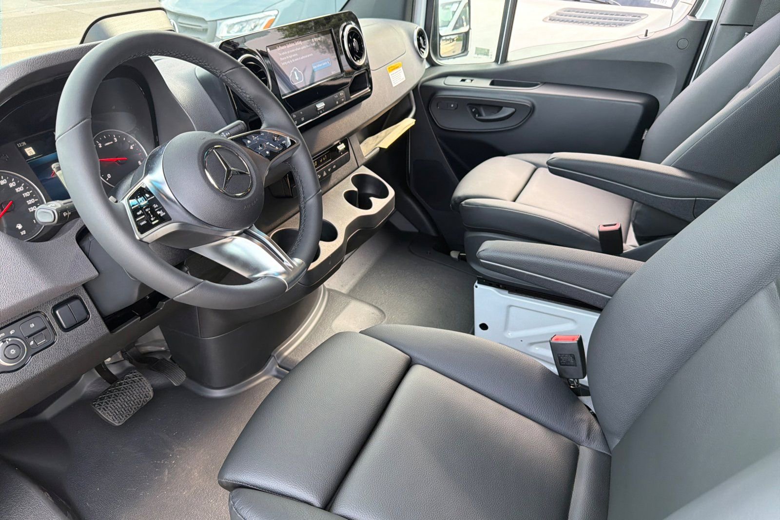 New 2025 Mercedes-Benz Sprinter 2500 image 7