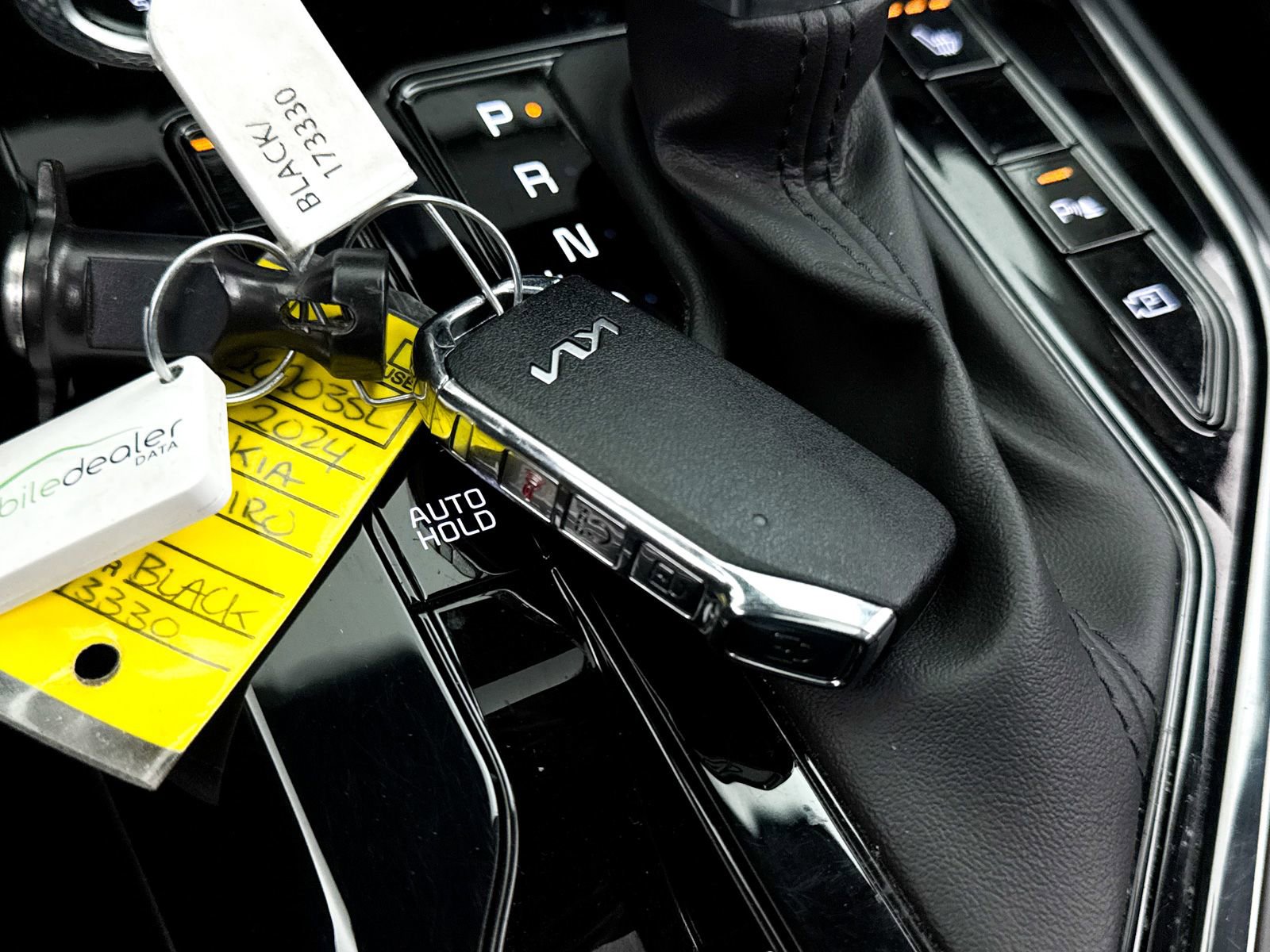 Certified 2024 Kia Niro EX Touring FWD image 39