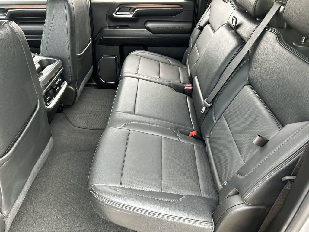 Used 2024 GMC Sierra 2500 Denali w/ Denali Reserve Package AWD/4WD image 26