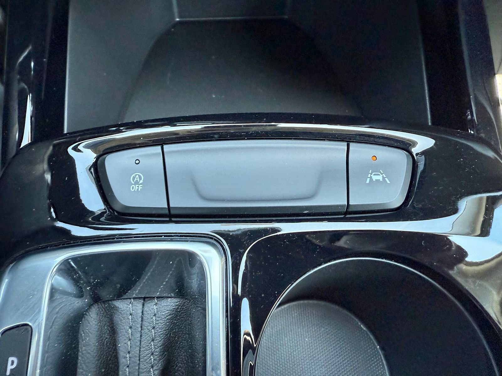 New 2025 Chevrolet Trax LT w/ Driver Confidence Package FWD image 26