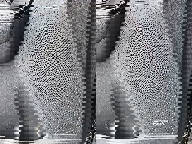 Used 2022 Kia Niro EX image 31