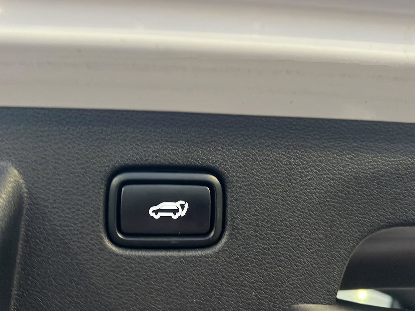 Used 2023 Kia Sportage SX image 36