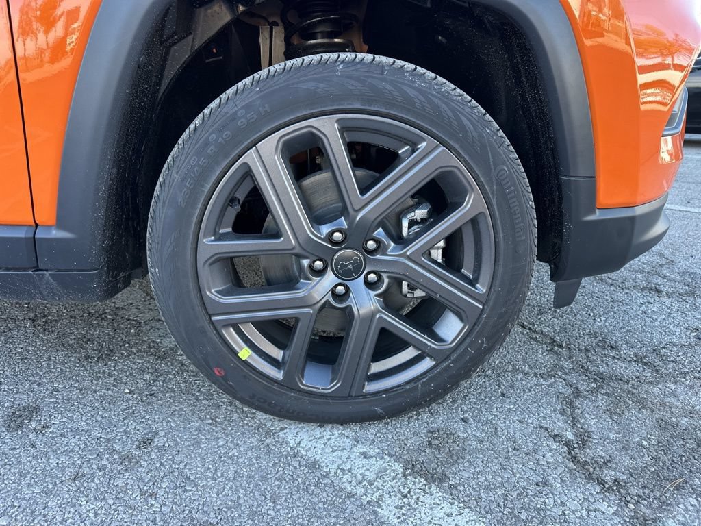 New 2026 Jeep Compass Latitude AWD/4WD image 39