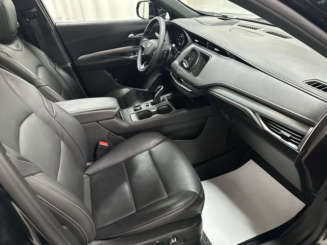 Used 2022 Cadillac XT4 Premium Luxury w/ Technology Package AWD/4WD image 18