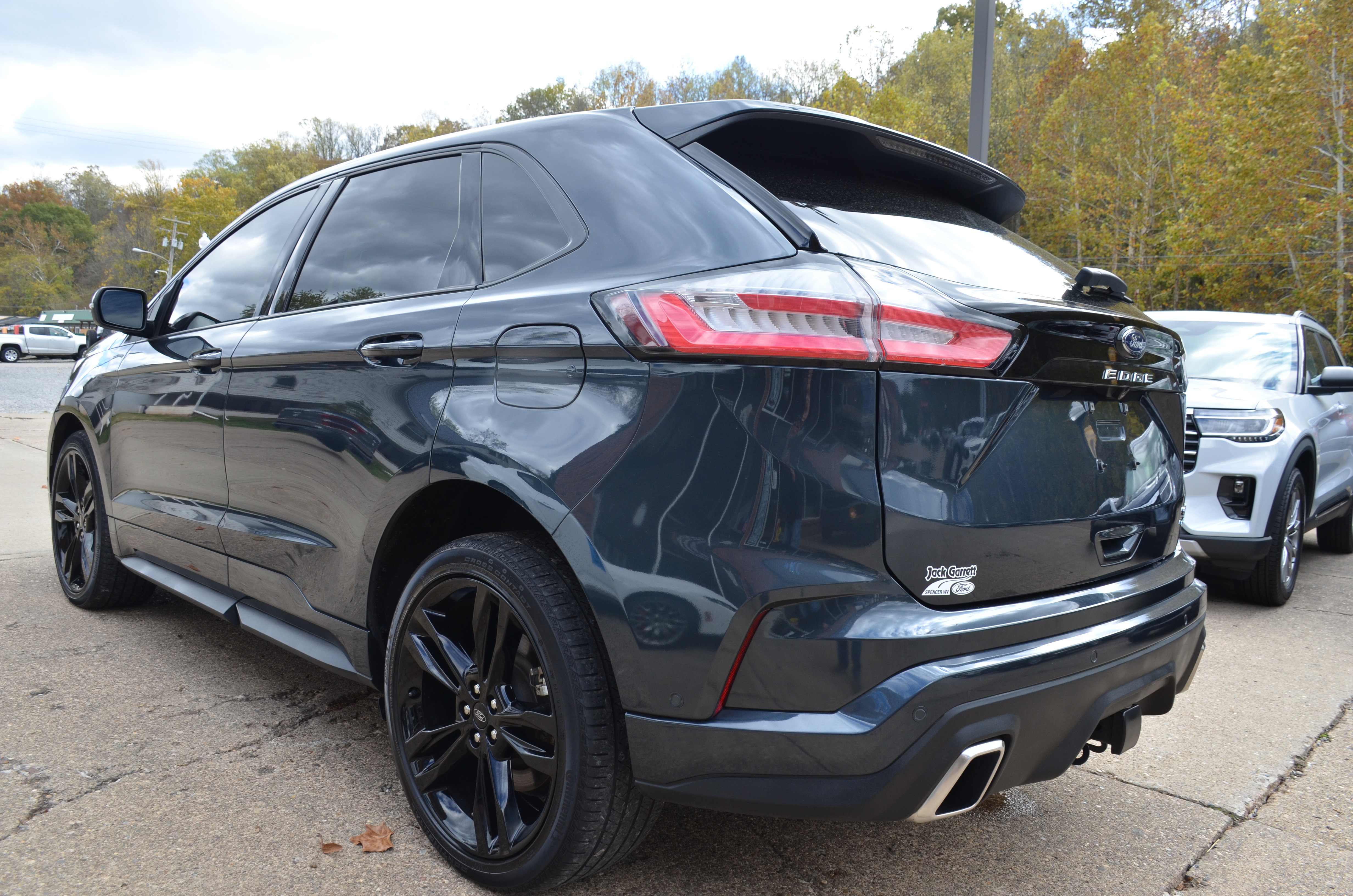 Used 2022 Ford Edge ST w/ Equipment Group 401A image 4