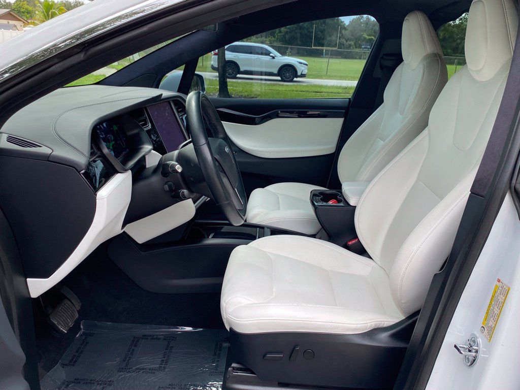 Used 2020 Tesla Model X Long Range AWD/4WD image 16