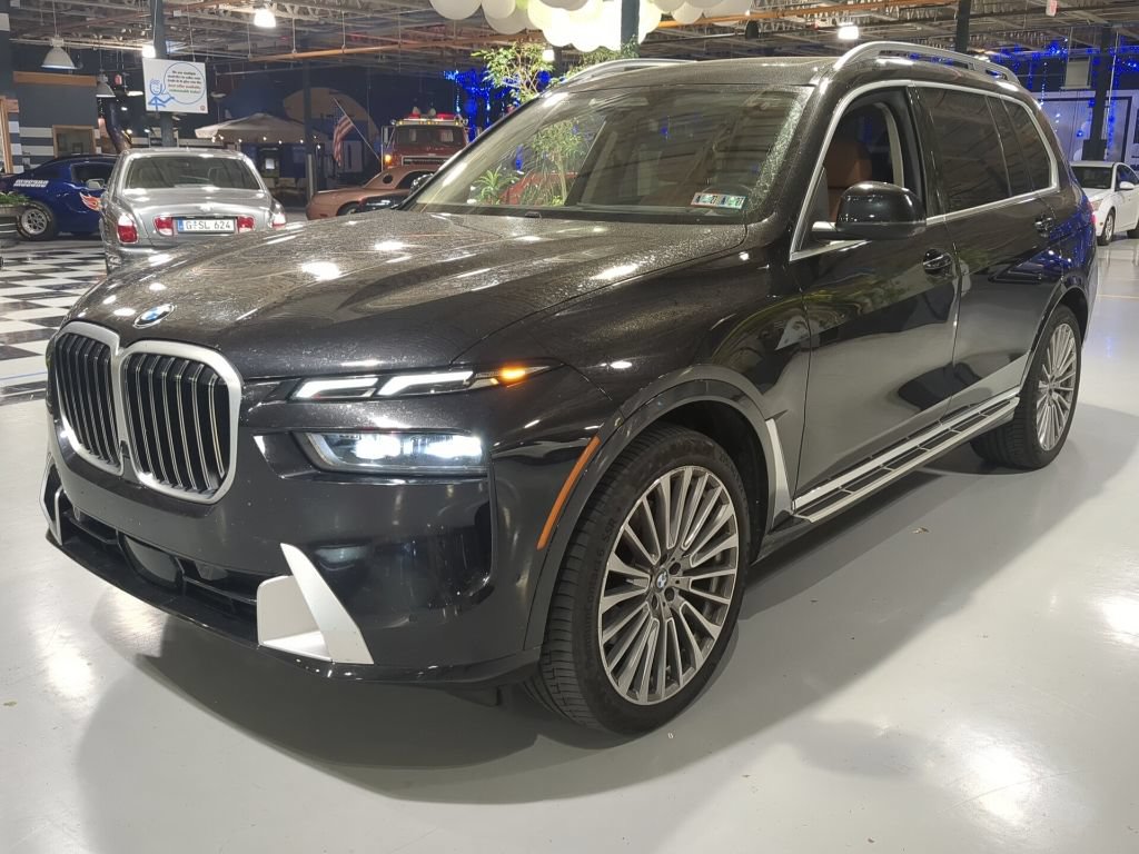 Certified 2024 BMW X7 xDrive40i w/ Premium Package AWD/4WD image 1
