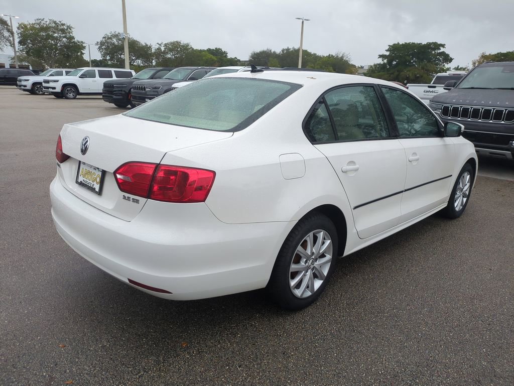 Used 2011 Volkswagen Jetta SE image 6