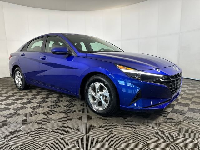 Certified 2023 Hyundai Elantra SE image 2