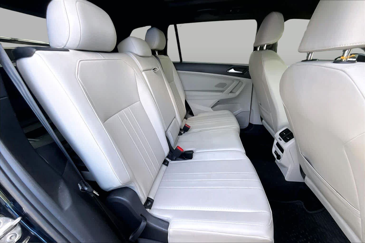 Used 2024 Volkswagen Tiguan SE R-Line FWD image 19