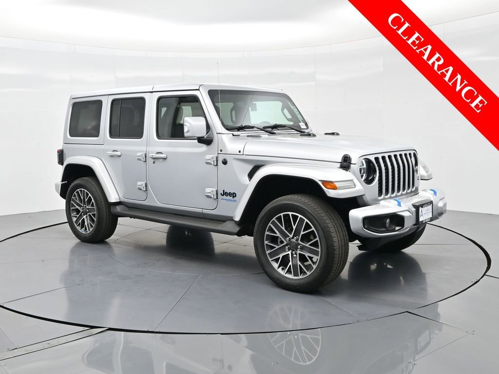 Used 2022 Jeep Wrangler Unlimited Sahara image 4