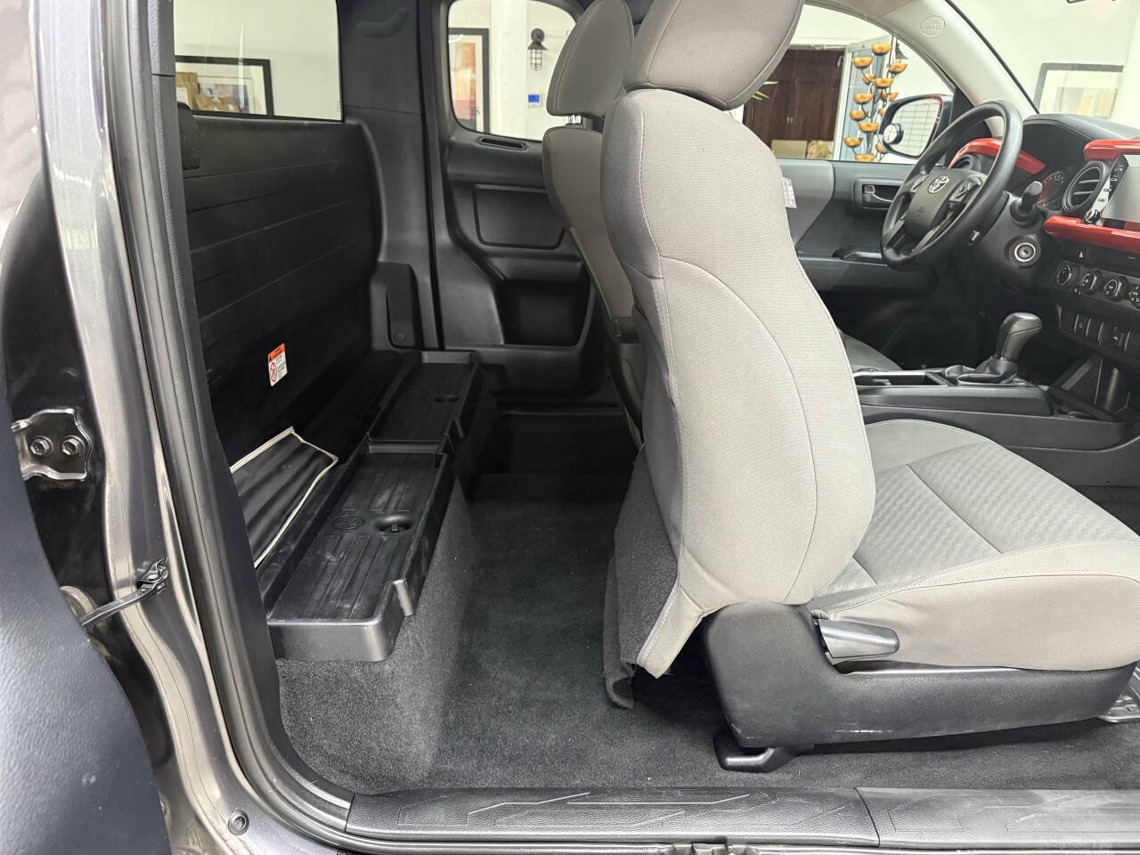 Used 2021 Toyota Tacoma SR AWD/4WD image 15