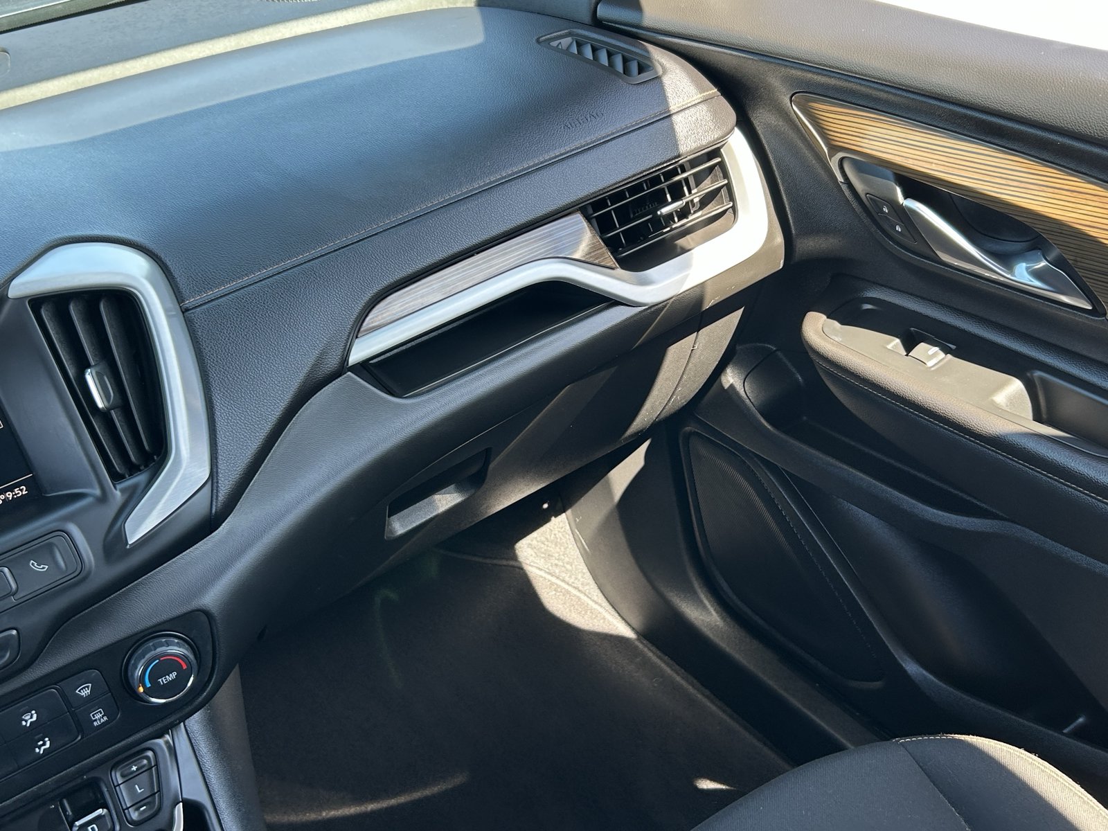 Certified 2021 GMC Terrain SLE w/ Elevation Edition FWD image 18