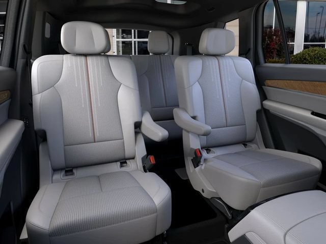 New 2027 Cadillac Vistiq Luxury AWD/4WD image 17