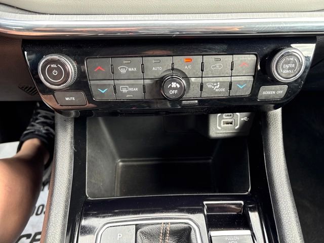 Used 2022 Jeep Compass Limited image 23