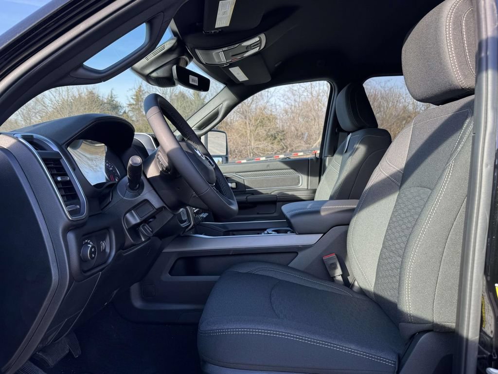 New 2026 RAM 2500 Big Horn AWD/4WD image 13