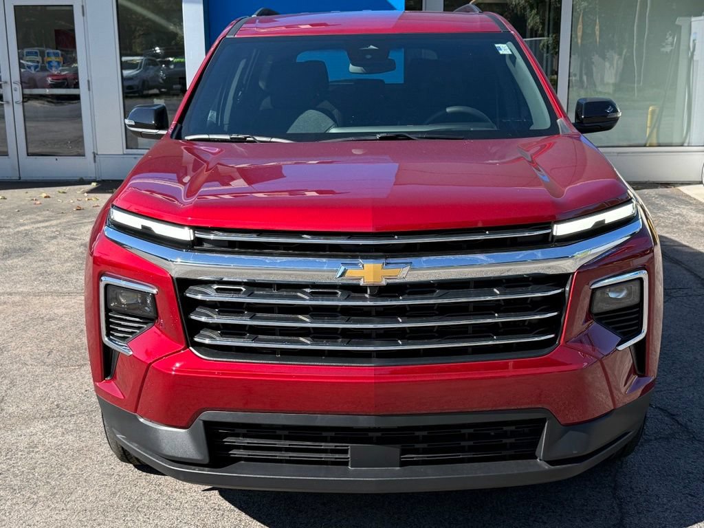 New 2027 Chevrolet Traverse LT AWD/4WD image 2