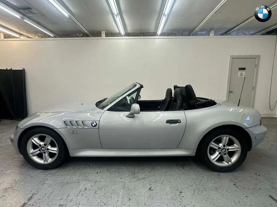 Used 2000 BMW Z3 2.5i image 11