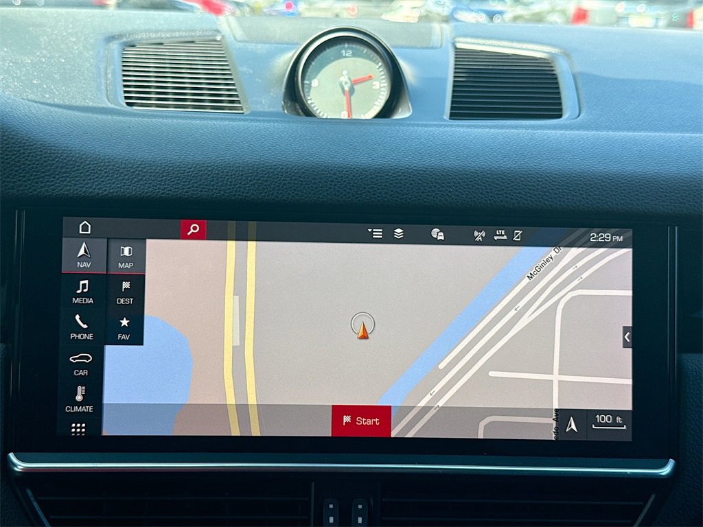 Used 2019 Porsche Cayenne w/ Premium Package image 14