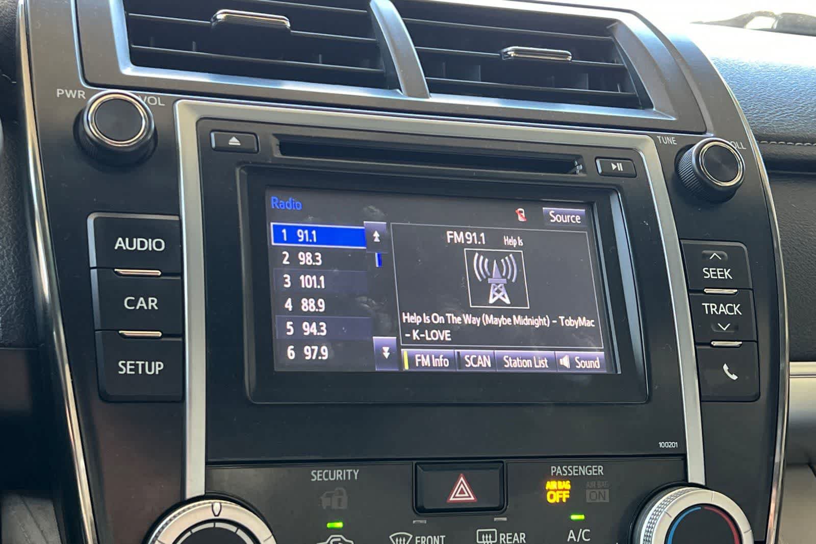 Used 2014 Toyota Camry LE FWD image 19