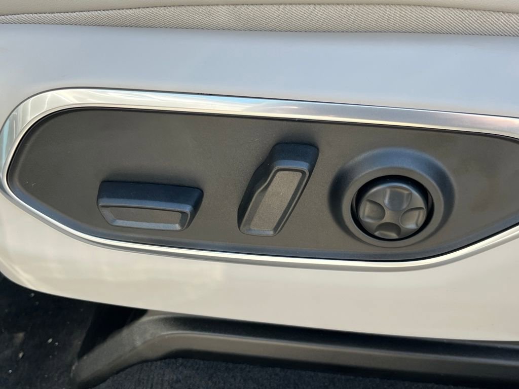 New 2026 Jeep Grand Wagoneer L Limited AWD/4WD image 39
