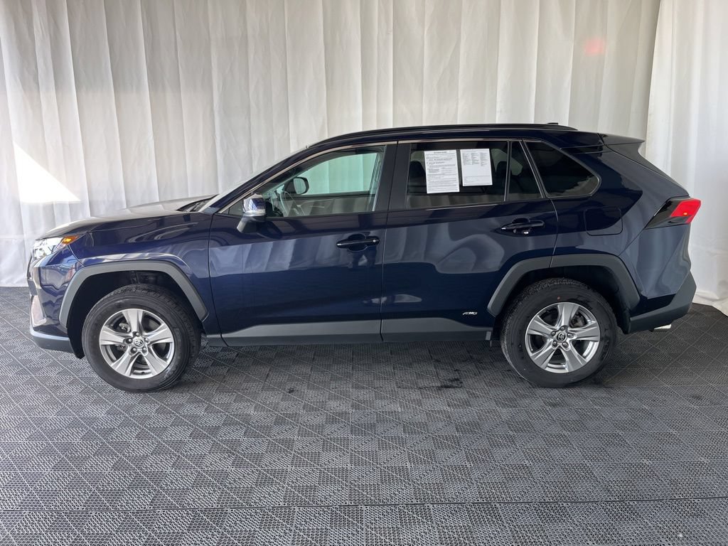 Used 2024 Toyota RAV4 XLE AWD/4WD image 28