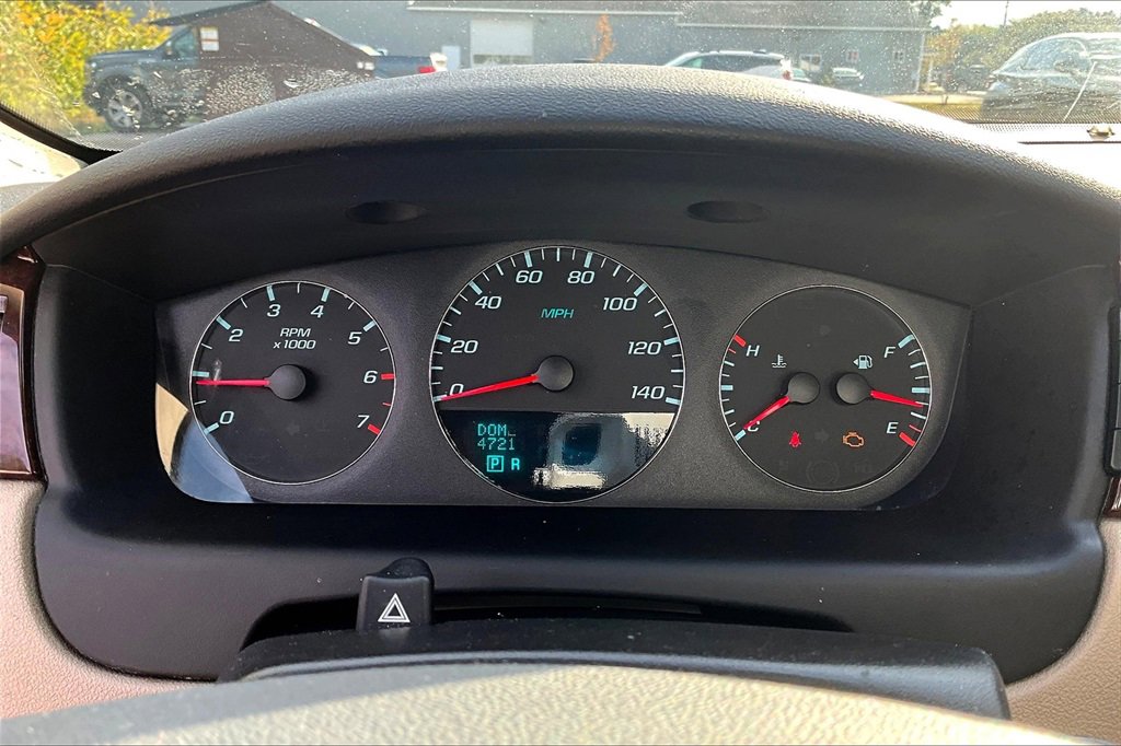 Used 2010 Chevrolet Impala LT w/ Luxury Edition Package image 13