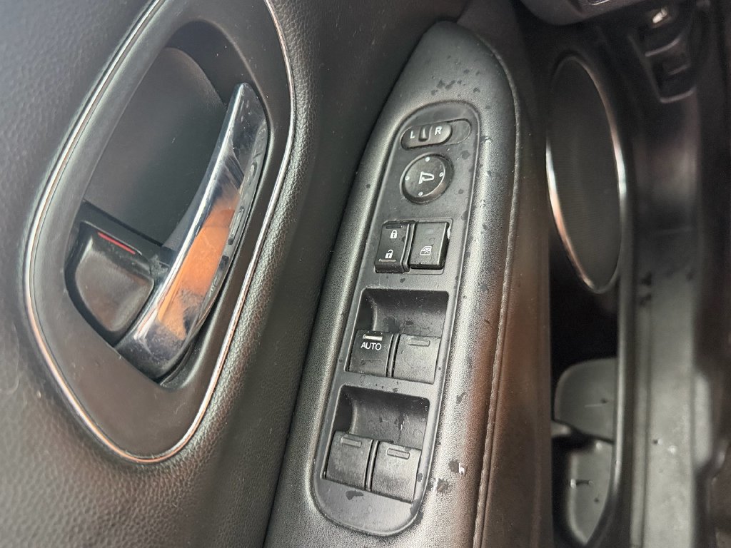 Used 2021 Honda HR-V EX-L image 36