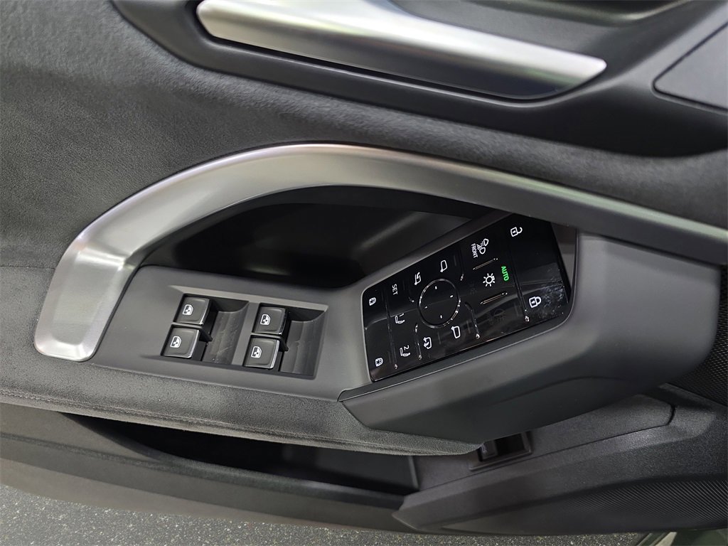New 2025 Audi SQ5 Prestige image 28