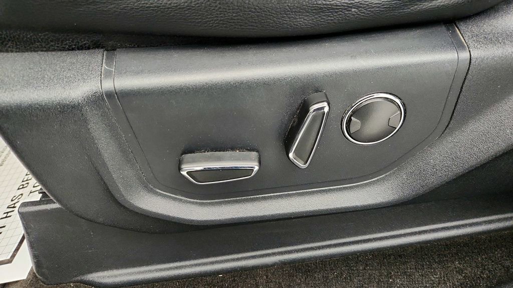 Used 2015 Ford F150 Lariat w/ Equipment Group 502A Luxury image 12