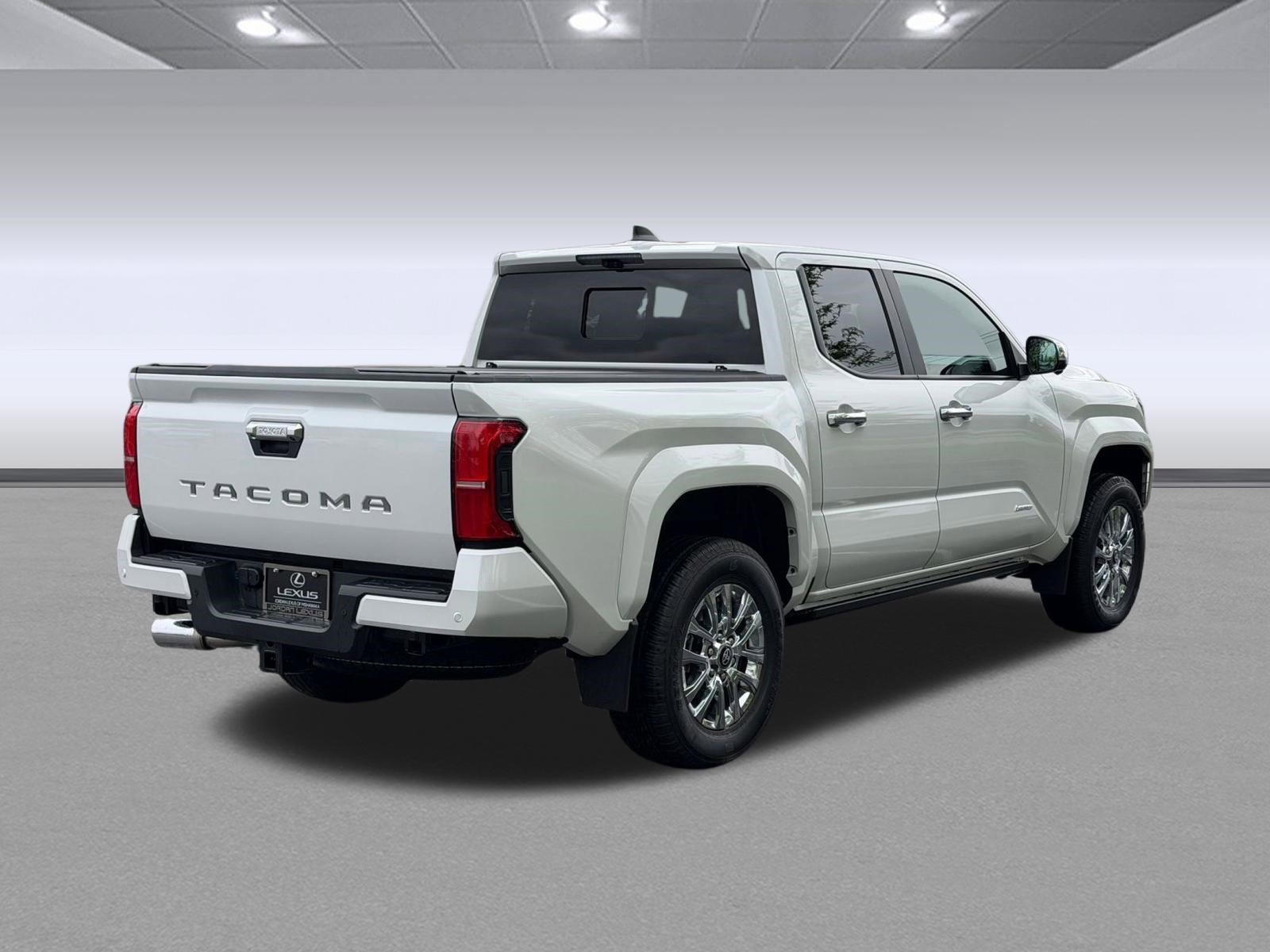 Used 2025 Toyota Tacoma Limited AWD/4WD image 8