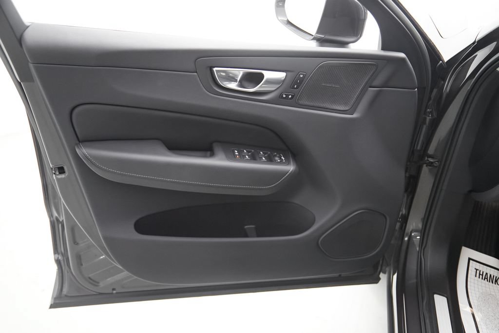 Certified 2023 Volvo XC60 B5 Ultimate AWD/4WD image 10