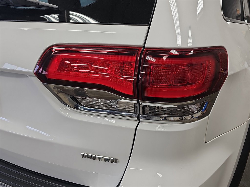 Used 2021 Jeep Grand Cherokee Limited w/ Sun & Sound Group image 34