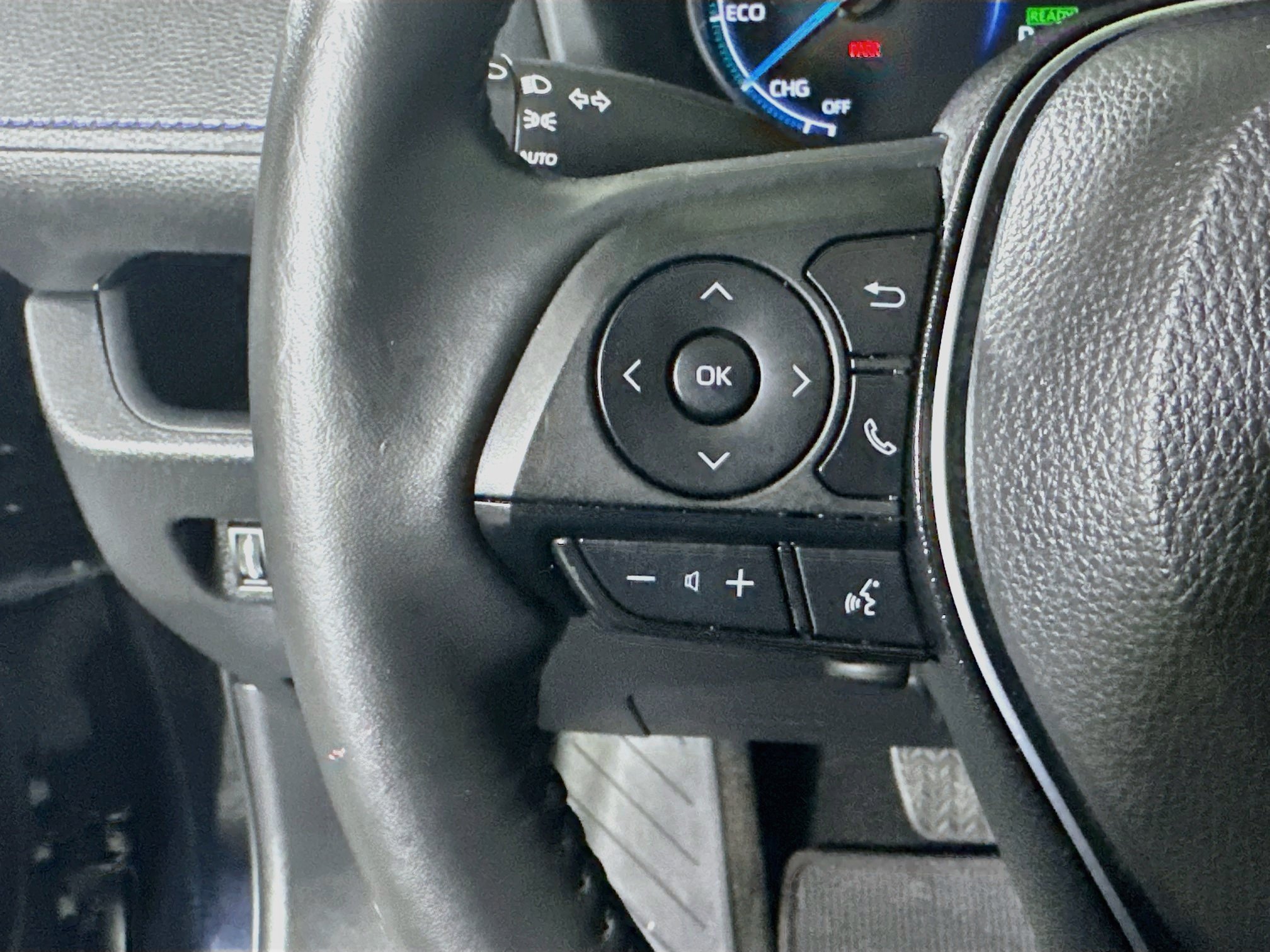 Used 2024 Toyota RAV4 SE AWD/4WD image 16