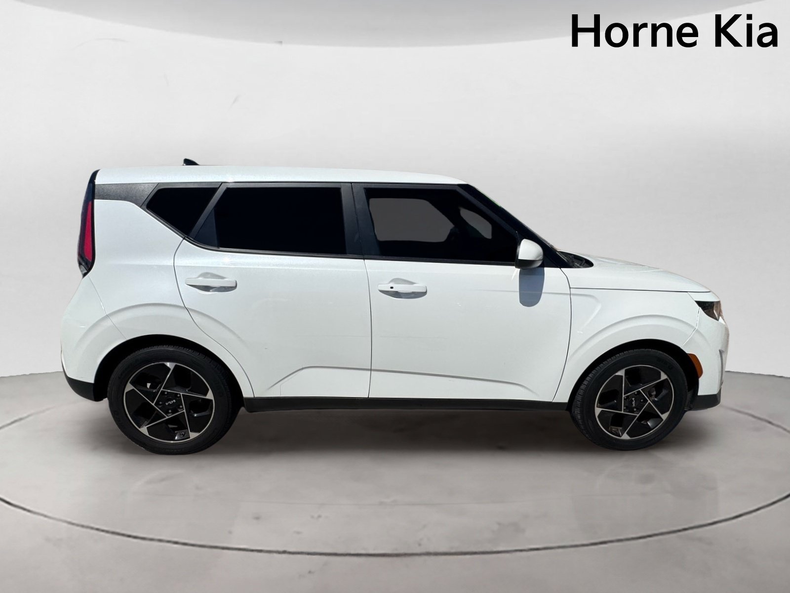 Used 2023 Kia Soul EX FWD image 3