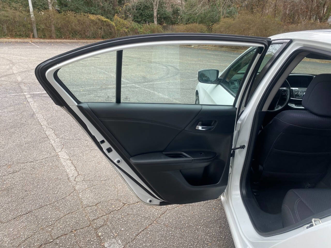 Used 2015 Honda Accord Sport image 33