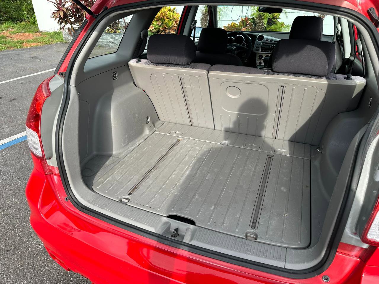 Used 2004 Toyota Matrix FWD image 36