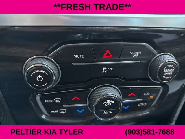 Used 2019 Chrysler 300 Touring w/ Sport Appearance Package image 20